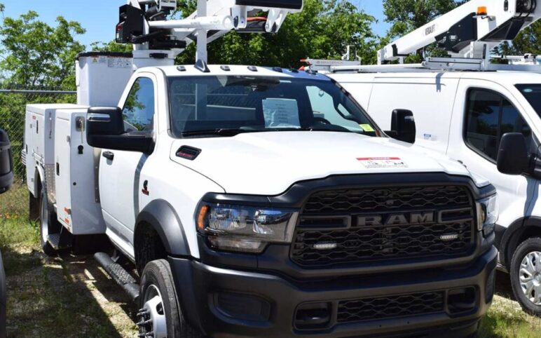2024 Dodge 5500 SST40 Aerial Bucket Truck